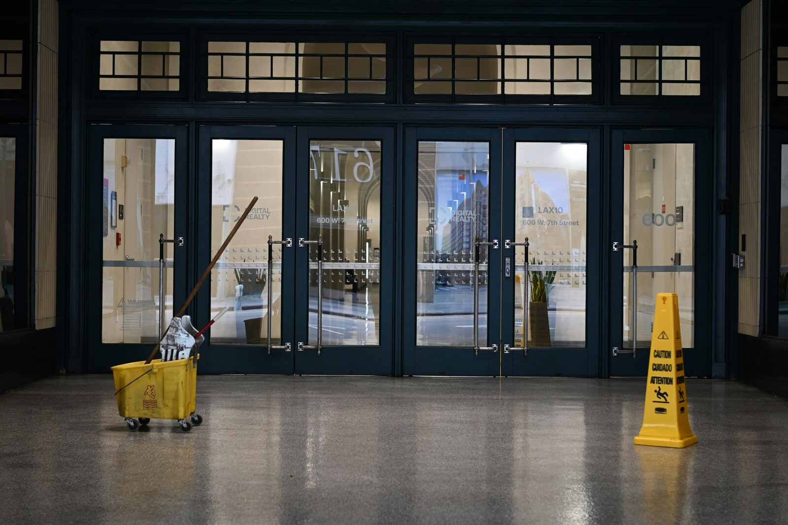 Professionally-Cleaned-Office-Cleaning