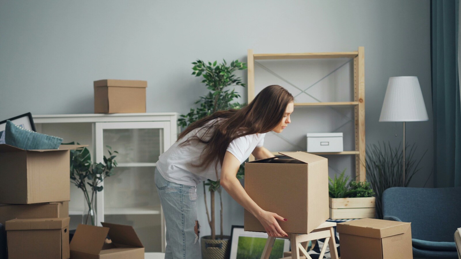 moving-in-cleaning-bedroom